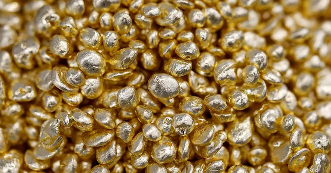 Physics explains why gold stays pristine