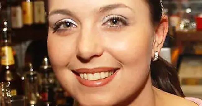 Ex-GZSZ-Star Nadine Hofmann (früher Nadine Dehmel) meldet sich zurück – sie spielte Nataly Jäger!