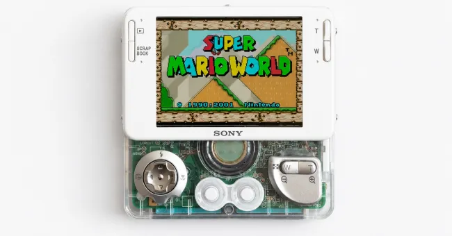 Un Sony Cyber-shot transformé en Game Boy par retroHAI